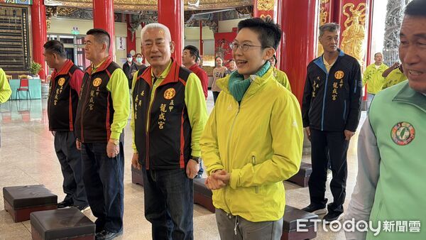 ▲林岱樺在初選最後一日車掃，頂小平頭造型出現             。（圖／記者吳世龍攝）