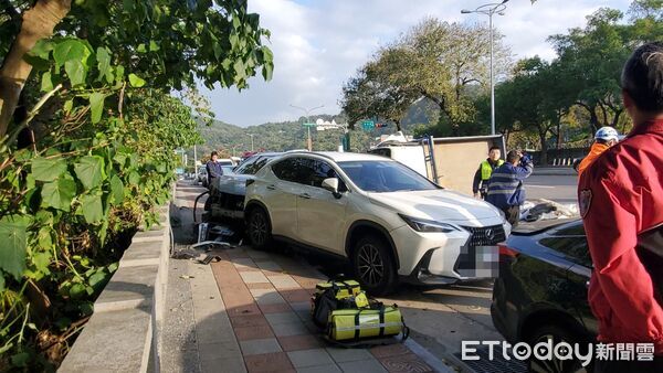 ▲▼  台北市士林區至善路車禍造成9輛車輛受損          。（圖／記者黃彥傑攝）