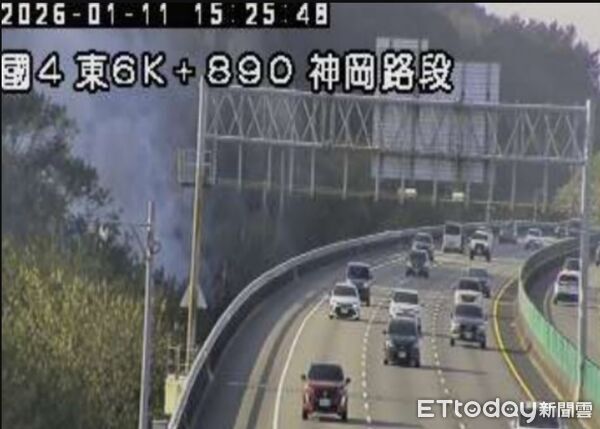 ▲火警空氣汙染。（圖／翻攝高速公路資訊網、中視環保局臉書）