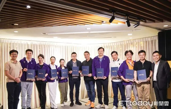 ▲藝群醫學美容集團與CYBERBIZ團隊攜手打造OMO新零售模式，短短14天完成網站上線。（記者林東良翻攝，下同）