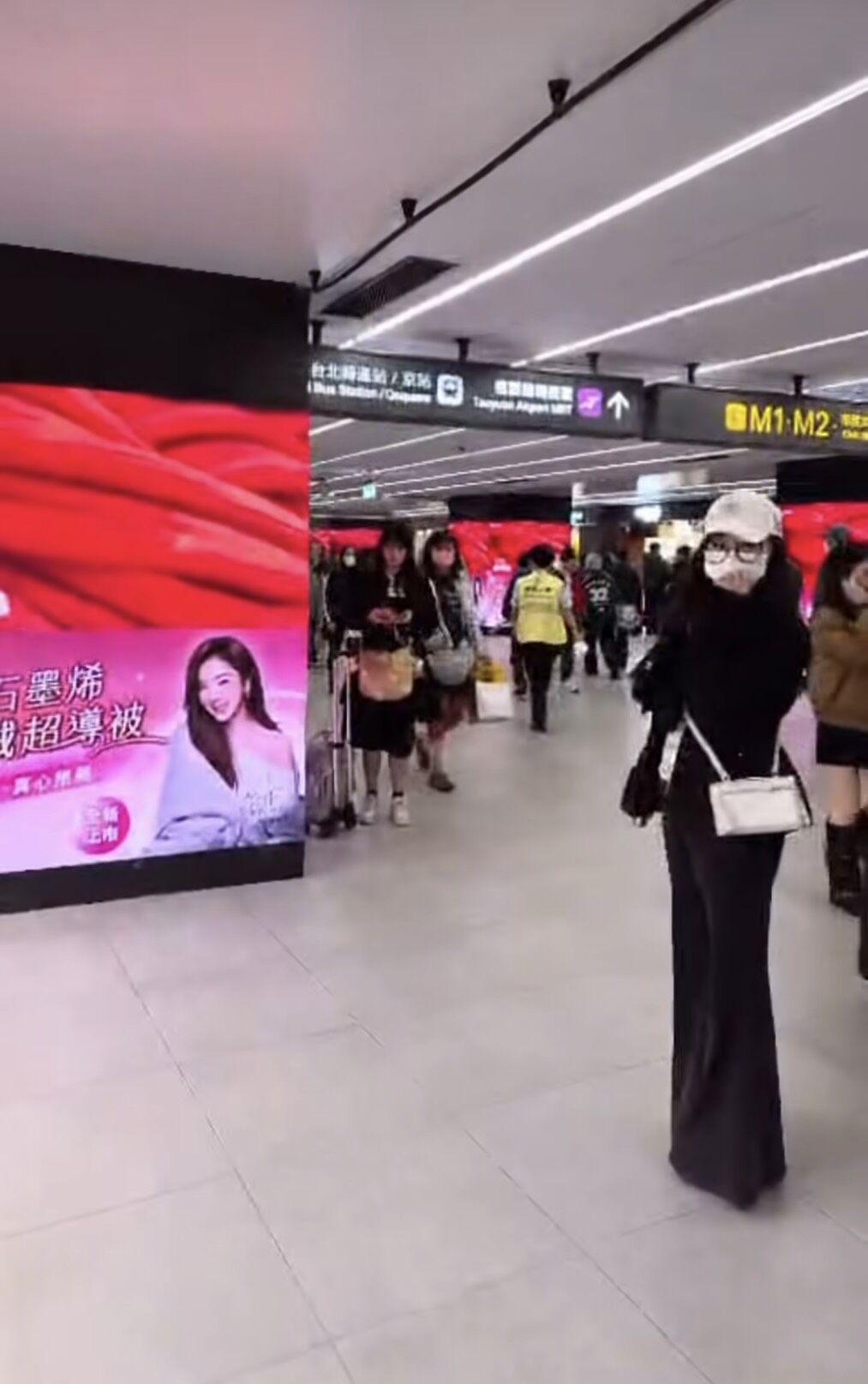▲陳美鳳低調現身北車捷運站。（圖／翻攝自Instagram）