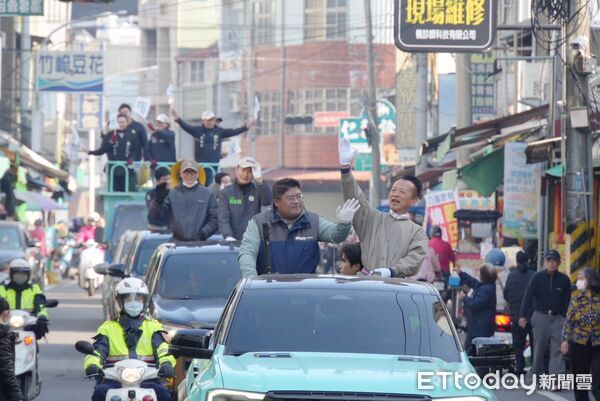 ▲▼   蔡易餘完成嘉義18鄉鎮市車隊掃街 展現綠營嘉義隊團結氣勢   。（圖／蔡易餘競選團隊提供）