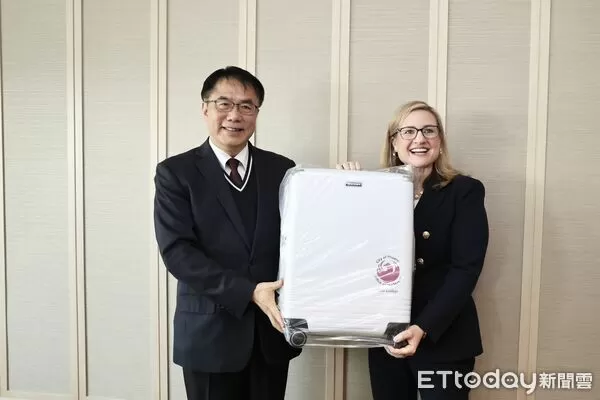 ▲美國鳳凰城市長蓋蕾歌11日率團訪問台南，與市長黃偉哲會談交流，象徵台美城市外交持續深化。（記者林東良翻攝，下同）