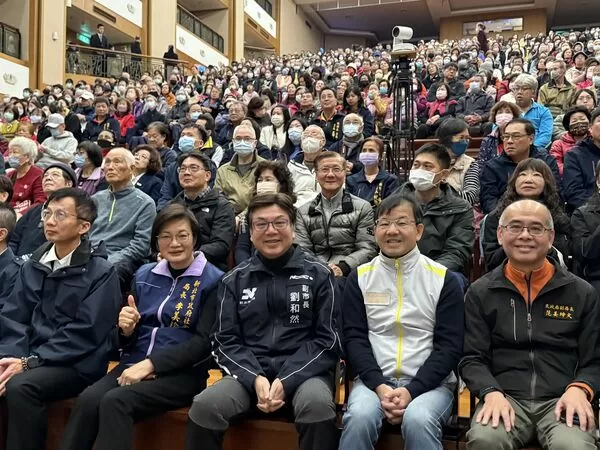 ▲慈濟板橋靜思堂歲末祝福。（圖／新北市民政局提供）