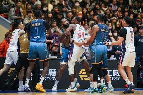 ▲領航猿盧峻翔、李家慷、哥倫特、林志傑。（圖／PLG職籃提供）