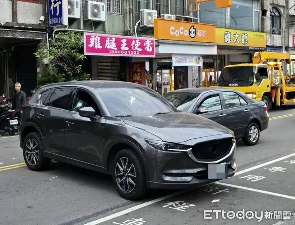 ▲苗栗頭份市下公園今凌晨發生槍擊案，男子腳部中彈自行就醫，警方追緝槍手下落中。（圖／記者楊永盛翻攝）