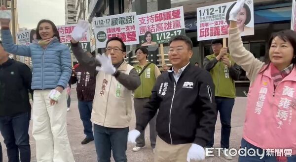 ▲▼ 綠高雄市長初選民調今晚6點啟動　4戰將最後衝刺喊話：幫忙顧電話。（圖／記者賴文萱翻攝）