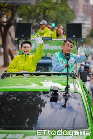 ▲▼ 綠高雄市長初選民調今晚6點啟動　4戰將最後衝刺喊話：幫忙顧電話。（圖／記者賴文萱翻攝）