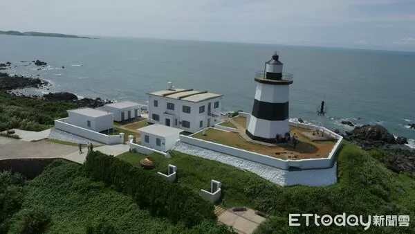 ▲▼富貴角燈塔。（圖／航港局提供）