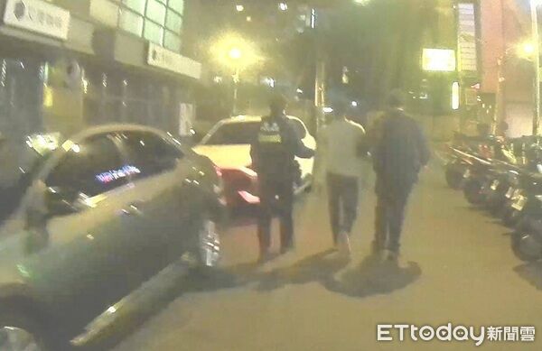 ▲▼經查證2男均為失聯移工且因案遭通緝中。（圖／桃園警分局提供）