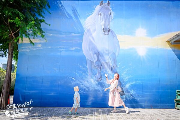 ▲▼台中騎馬體驗「先騰馬業神岡分部」，綠林包圍療癒的馬場基地。（圖／部落客滿分提供）