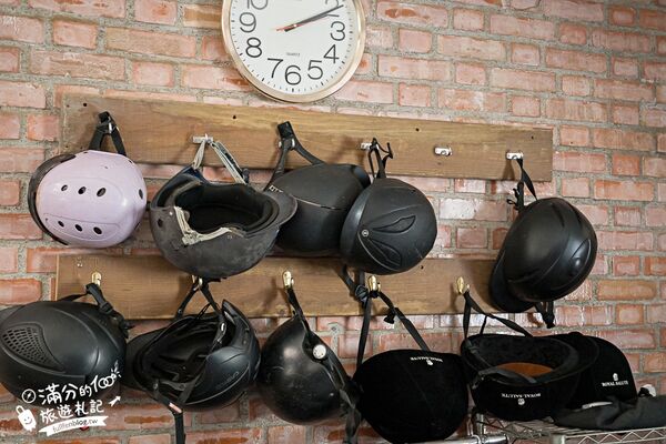 ▲▼台中騎馬體驗「先騰馬業神岡分部」，綠林包圍療癒的馬場基地。（圖／部落客滿分提供）