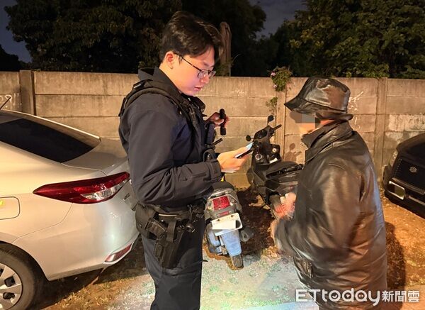 ▲▼員警調閱沿線監視器畫面，最終順利找回機車。（圖／中壢警分局提供）