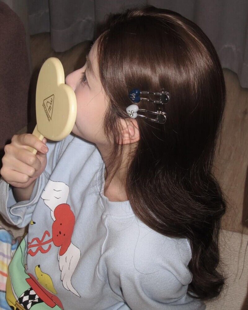 Y2K最新流行髮飾是這款！ILLIT掀起的「머꾸趨勢」不只時髦還超有個性