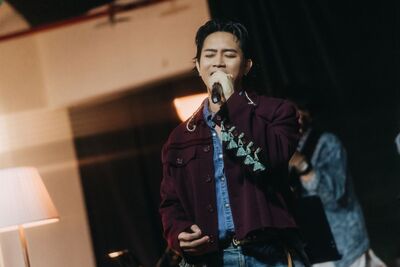 大Q秉洛合體金曲歌后！　唱一半突宣告：有很嚴重的事要發生