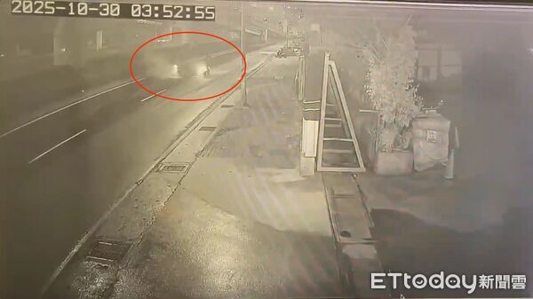 ▲▼楊男等人在五股區新五路燒胎競速，警方在楊男改裝車行將他逮捕，警方破門逮捕競速涉案人，全案將楊男等4人移送偵辦             。（圖／記者陳以昇翻攝）