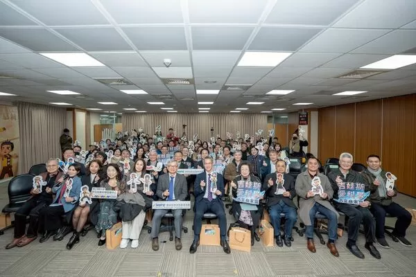 ▲首映記者會大合照。（圖／國立清華大學原住民族科學發展中心提供）
