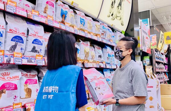 一包飼料兩份心意　與東森寵物X法國皇家一起疼惜熟齡浪浪