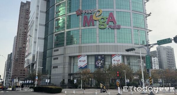 ▲▼     大遠百,亞太        。（圖／記者張雅雲攝）