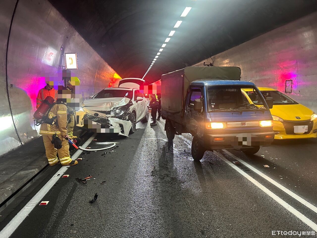 雪隧驚魂!小貨車急煞甩尾釀追撞 北上車流一度回堵4公里
