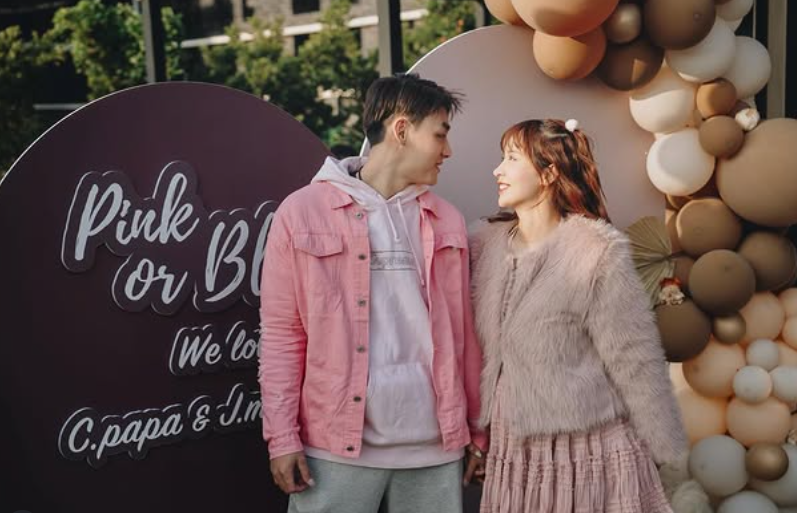 ▲▼啾啾。（圖／翻攝自Instagram／juliaaa.49）