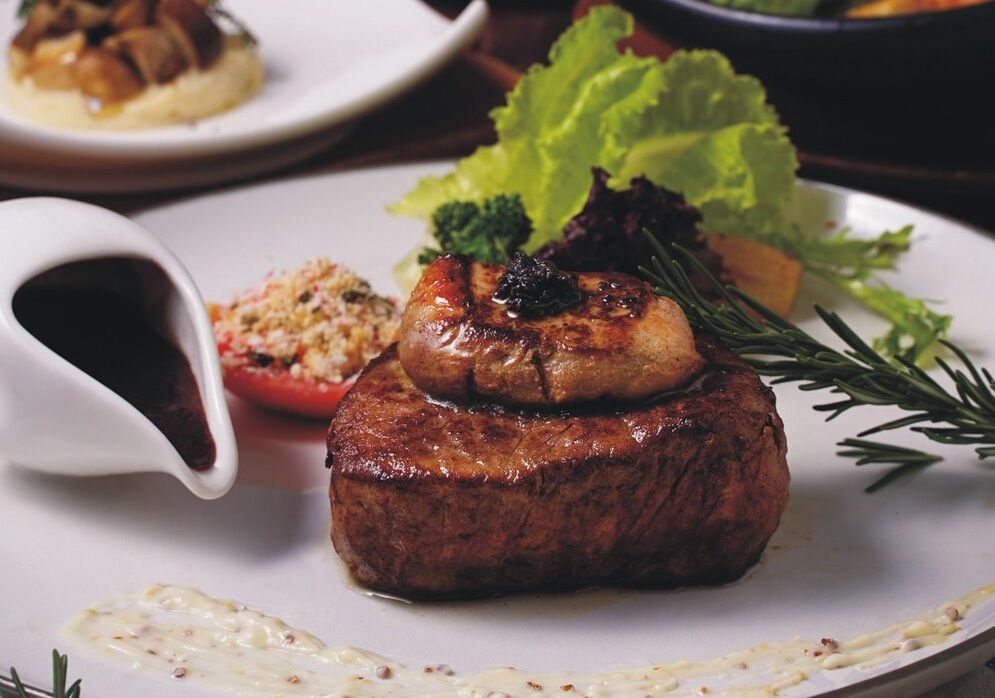 ▲華星牛排館1/14復業試營運。（圖／取自華星牛排館臉書）