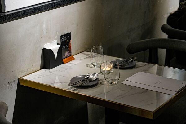 ▲▼台北東區餐酒館「緩緩FABULA」，藏身鬧區的質感約會、歲末聚餐首選。（圖／部落客珊莎提供）