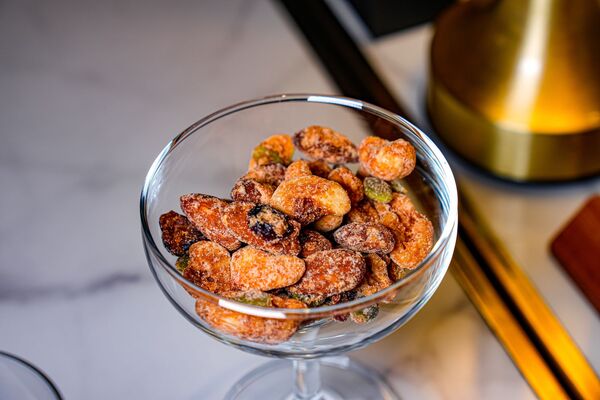 ▲▼台北東區餐酒館「緩緩FABULA」，藏身鬧區的質感約會、歲末聚餐首選。（圖／部落客珊莎提供）