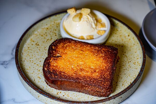 ▲▼台北東區餐酒館「緩緩FABULA」，藏身鬧區的質感約會、歲末聚餐首選。（圖／部落客珊莎提供）