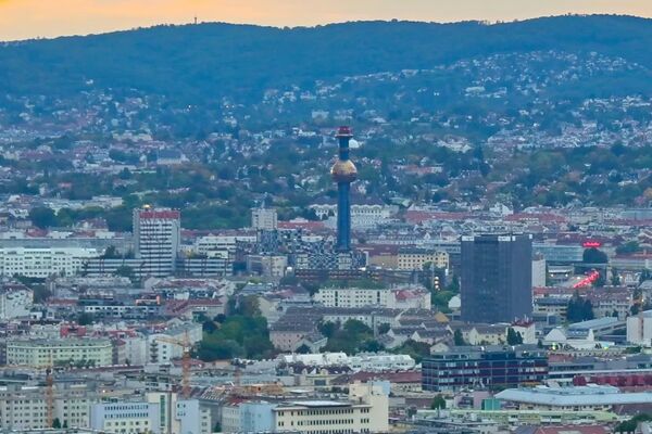 ▲▼維也納多瑙河塔觀景台介紹。（圖／部落客travel with leo提供）