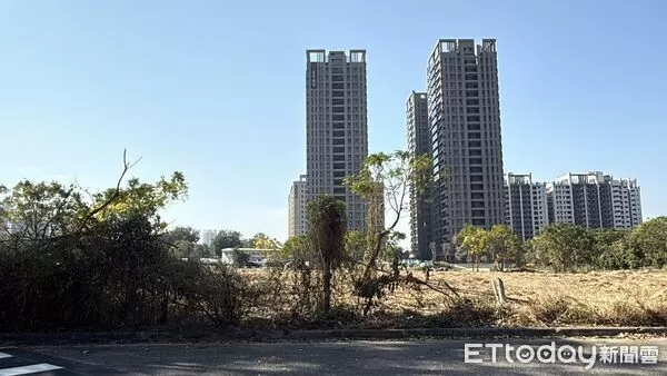 ▲▼    鼎宇橋頭新市鎮         。（圖／記者張雅雲攝）