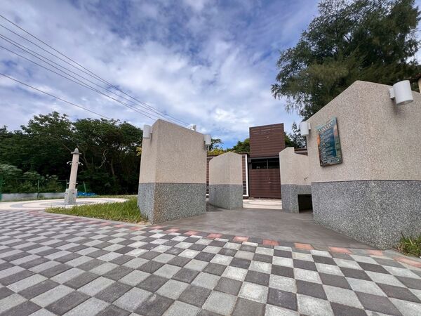 ▲竹縣鳳坑沙灣遊憩設施再提升。（圖／新竹縣交通處提供）