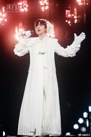 ▲劉宇寧兌現6年前承諾。（圖／翻攝自微博）