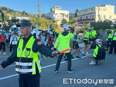 盲人環台公益路跑感動落幕　大武警落實交安維護確保活動順利