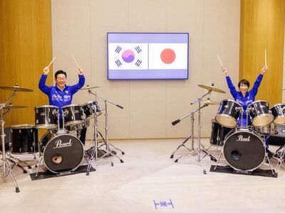 日韓峰會大驚喜！高市早苗、李在明打鼓合奏BTS、獵魔女團神曲