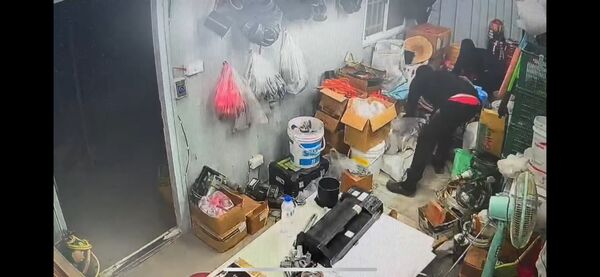 ▲▼台中工地電纜線頻失竊，3名慣犯全身黑默契有紀律。（圖／民眾提供，下同）