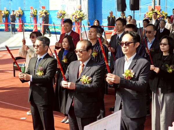 ▲▼台鐵南港調車場都市更新案更新單元一新建工程今舉辦上梁典禮。（圖／台鐵公司提供）