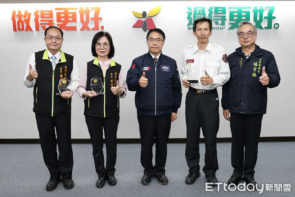 ▲台南市在緊急救護與防災整備兩大關鍵領域再傳捷報，市長黃偉哲13日於市政會議中肯定消防局及基層夥伴的專業表現。（圖／記者林東良翻攝，下同）