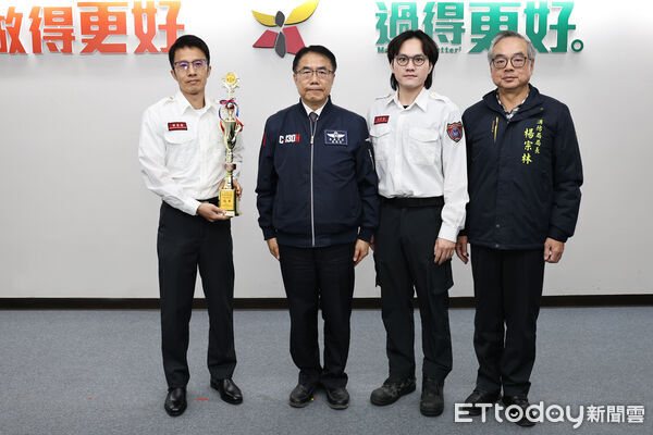 ▲台南市在緊急救護與防災整備兩大關鍵領域再傳捷報，市長黃偉哲13日於市政會議中肯定消防局及基層夥伴的專業表現。（圖／記者林東良翻攝，下同）