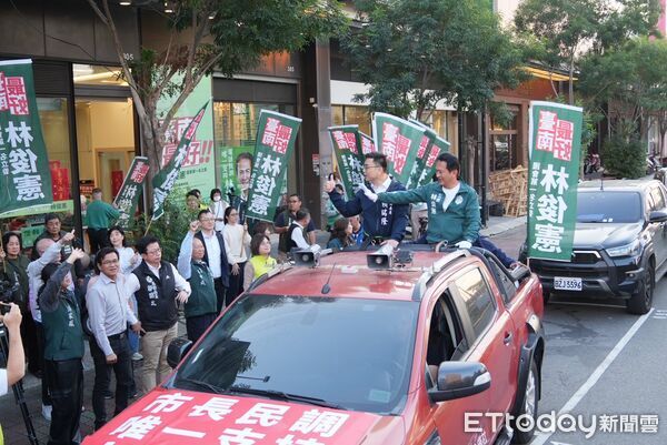 ▲高雄市長參選人賴瑞隆13日南下台南，與立委林俊憲合體，宣示推動「南高連線」，打造幸福生活圈。（記者林東良翻攝，下同）