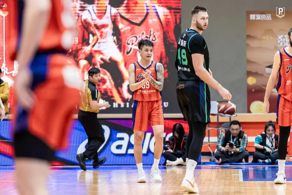 ▲盧峻翔轟下生涯新高43分還寫職業生涯2000分里程碑，率隊豪取開季9連勝。（圖／領航猿提供）