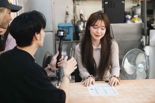 ▲李多慧在節目中挑戰超反差的「台式8+9」角色。（圖／TVBS）