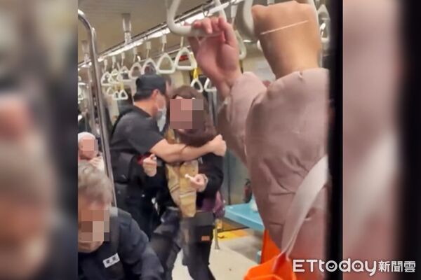 ▲▼北捷東門站又出事　目擊乘客：女大叫「肚子餓」放火！遭壓制 。（圖／網友abyhinata授權提供）