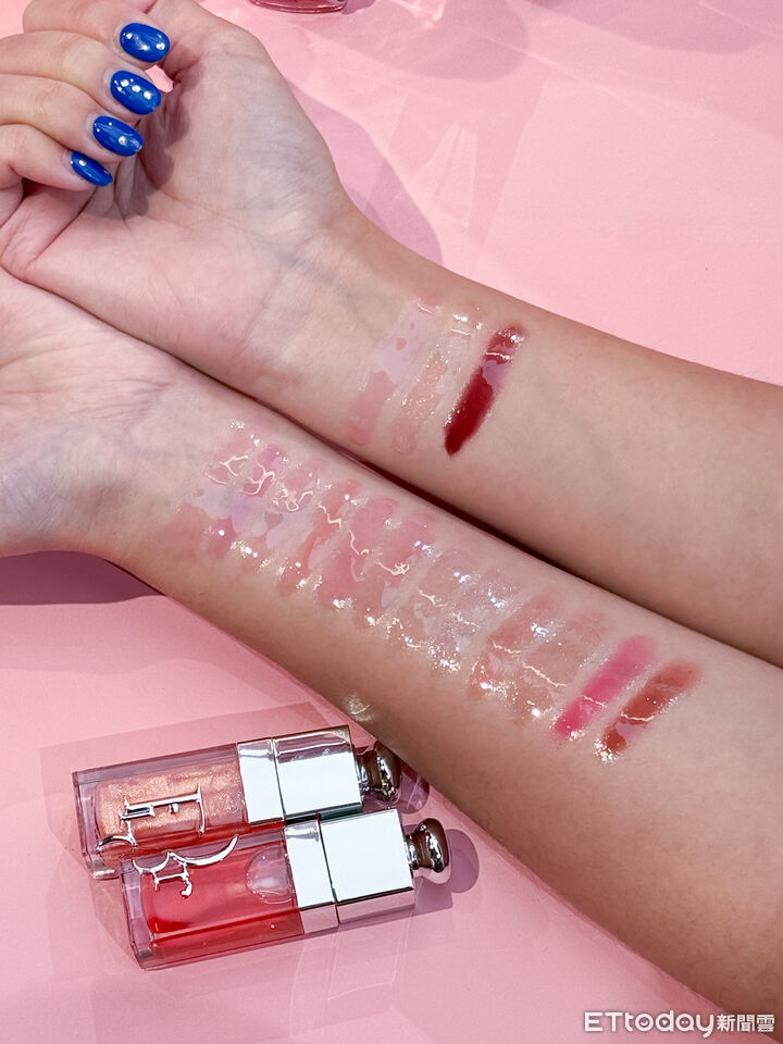 DIOR,嬌蘭,試開箱,唇膏,唇油,唇釉,彩妝,。（圖／記者李薇攝）