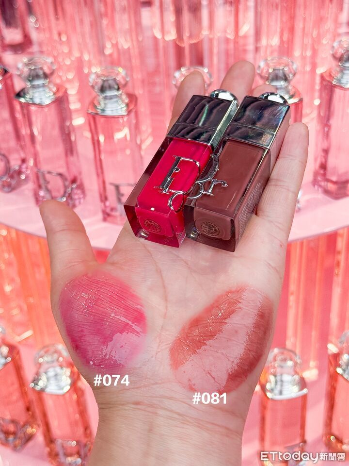 DIOR,嬌蘭,試開箱,唇膏,唇油,唇釉,彩妝,。（圖／記者李薇攝）