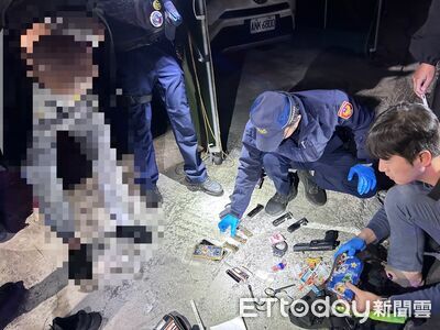 通緝犯街頭逃竄！南投警「辣椒水+警棍」逮人　抄出一堆槍毒
