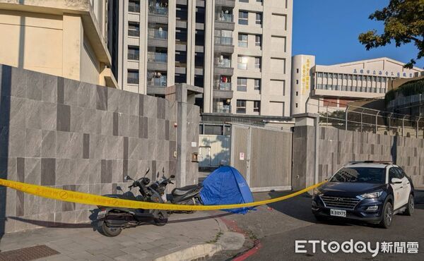 ▲快訊／台電左營二次變電所意外！　員工「鐵捲門夾胸口」當場慘死。（圖／記者吳奕靖翻攝）