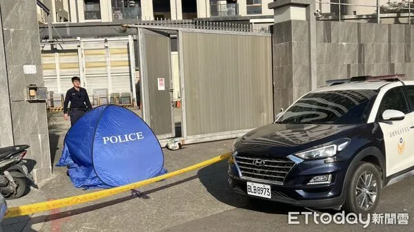 ▲快訊／台電左營二次變電所意外！　員工「鐵捲門夾胸口」當場慘死。（圖／記者吳奕靖翻攝）