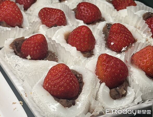 ▲饗麻饗辣草莓季。（圖／饗麻饗辣提供）