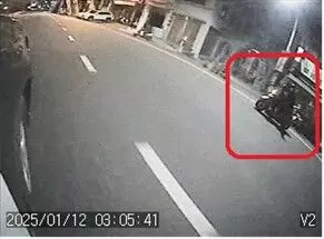 ▲彰化孝子載著急喘的老母親半路攔警車急診。（圖／警方提供）